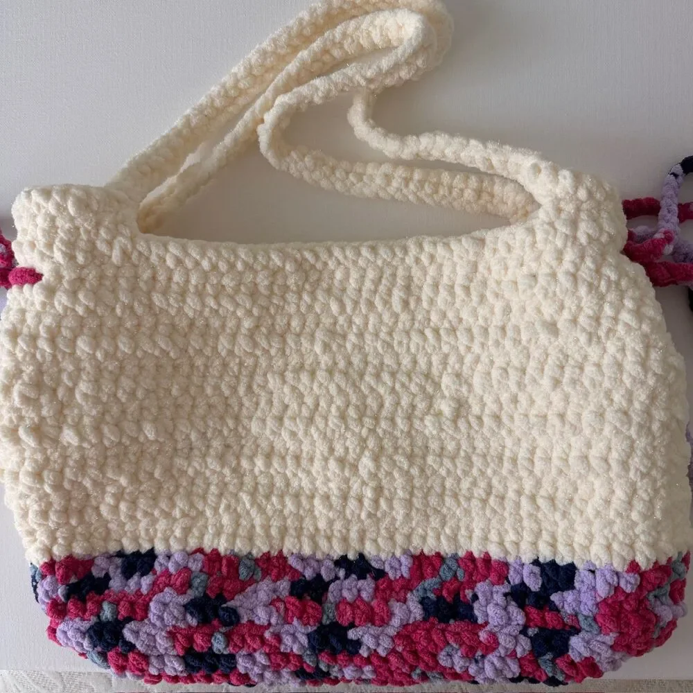 ๐ฆ Berry Cream Hand-Crochet Chenille Tote Bag ๐ - Picture 2 of 8